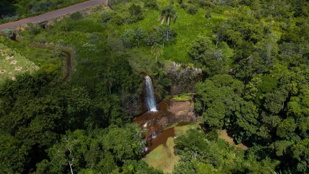 Hotel Boutique Frangipani Brotas Extérieur photo Aerial view of the falls