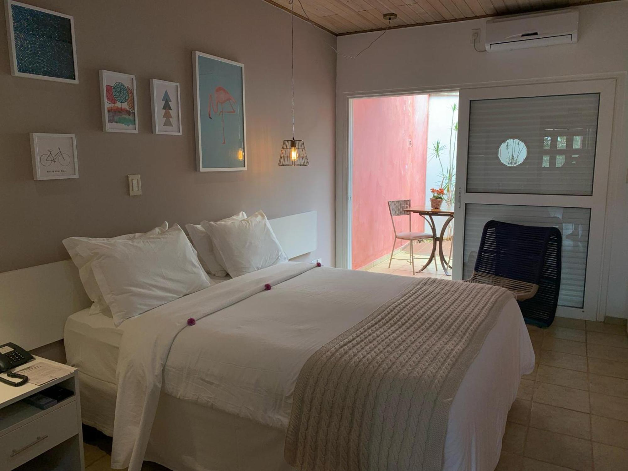 Hotel Boutique Frangipani Brotas Extérieur photo A room at the hotel
