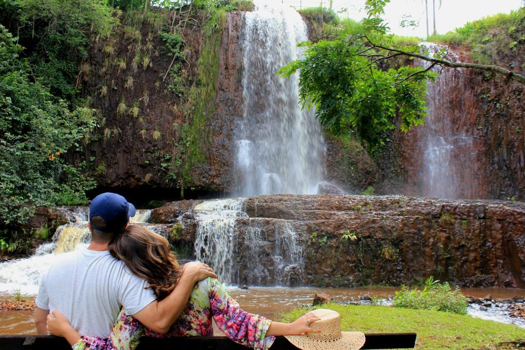 Hotel Boutique Frangipani Brotas Extérieur photo The waterfall of the river