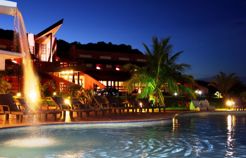 Hotel Boutique Frangipani Brotas Extérieur photo The resort at night